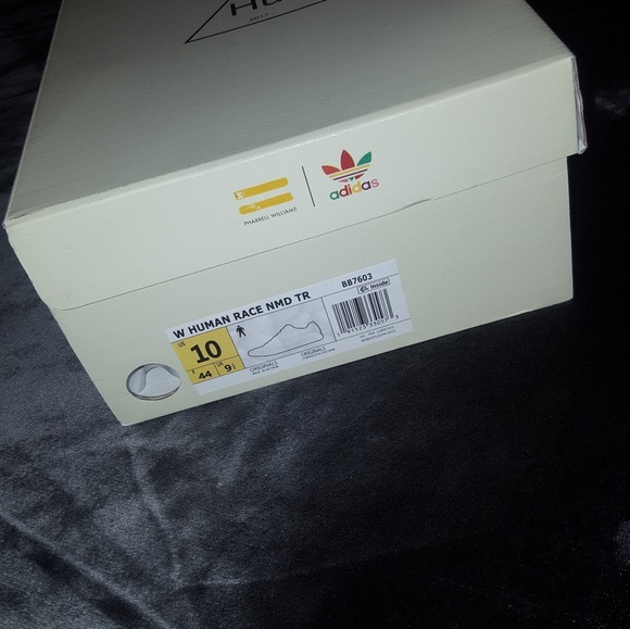 Pharrell YOU NERD Adidas